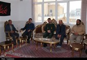 دیدار فرمانده سپاه انصارالمهدی با خانواده شهدا