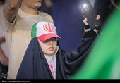 اهتزاز پرچم متبرک حرم امیرالمومنین(ع) در اجتماع مردمی ایران مقاوم در کرمان