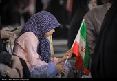 اهتزاز پرچم متبرک حرم امیرالمومنین(ع) در اجتماع مردمی ایران مقاوم در کرمان