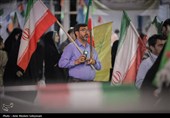 اهتزاز پرچم متبرک حرم امیرالمومنین(ع) در اجتماع مردمی ایران مقاوم در کرمان