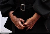 یکی از بازمانده های حمله تروریستی به مدرسه شجره طیبه میناب