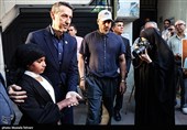 یکی از بازمانده های حمله تروریستی به مدرسه شجره طیبه میناب و نماینده یونیسف در یادبود شهدای کودک قربانی تروریسم و جنگ 
