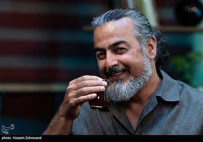 مصاحبه خبرگزاری تسنیم با پرواز همای خواننده و آهنگساز