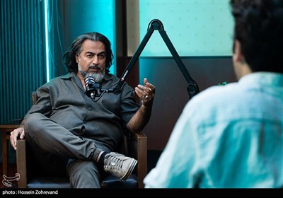 ببینید|پرواز همای : خار چشم وطن فروشان می شوم
