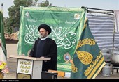 بازدید آیت‌الله عاملی از موکب‌های غدیر؛ 35 هزار پرس غذا میان مردم اردبیل توزیع شد