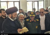 بازدید آیت‌الله عاملی از موکب‌های غدیر؛ 35 هزار پرس غذا میان مردم اردبیل توزیع شد