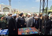 بازدید آیت‌الله عاملی از موکب‌های غدیر؛ 35 هزار پرس غذا میان مردم اردبیل توزیع شد