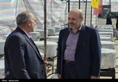 بازدید آیت‌الله عاملی از موکب‌های غدیر؛ 35 هزار پرس غذا میان مردم اردبیل توزیع شد