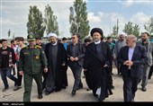 بازدید آیت‌الله عاملی از موکب‌های غدیر؛ 35 هزار پرس غذا میان مردم اردبیل توزیع شد