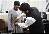 مراسم عمامه‌گذاری جمعی از طلاب در قم همزمان با عید غدیر