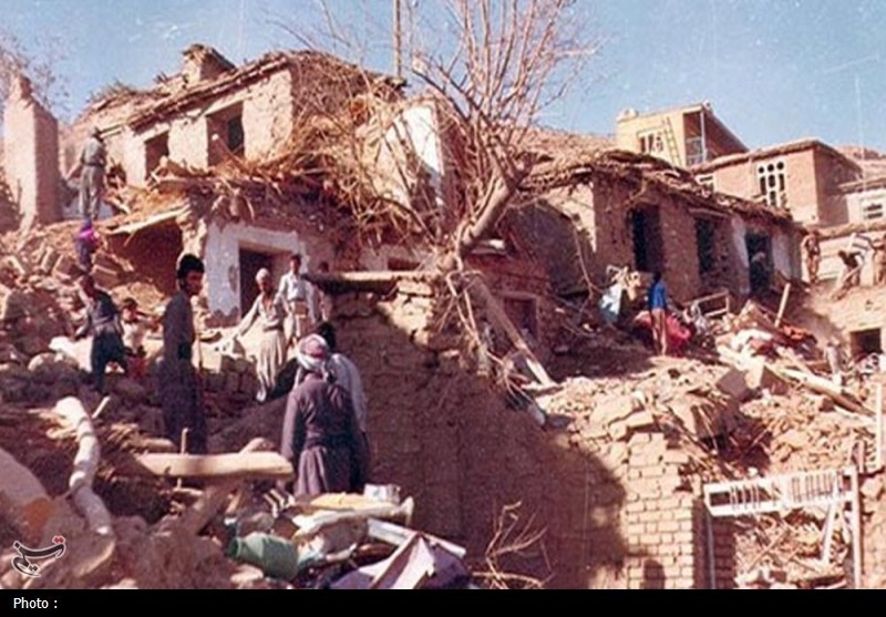 اخبار بانه , اخبار استان کردستان , شهید , خانواده شهدا , شهدای دفاع مقدس , جنگ ایران و عراق , کشور عراق , بازارچه های مرزی , 