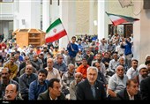 تجدید بیعت زائران شاهچراغ با آرمان‌های امام(ره)