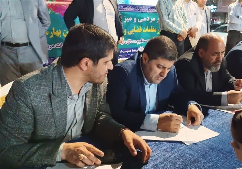 رسیدگی قضایی به مطالبات مردم؛ برپایی میز خدمت مسئولان در نسیمشهر اخبار بهارستان , قوه قضائیه ,