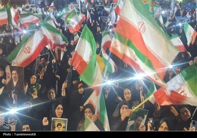 پایبندی مردم کهگیلویه در بیعت با رهبری در نود‌و‌هشتمین شب+تصاویر