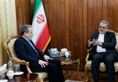 السفیر الإیرانی یطلع عراقجی على مستجدات الأوضاع فی فنزویلا