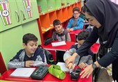 کمک‌ به‌ مدرسه اجباری نیست؛ کارنامه‌های گره‌خورده به پول