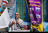 روایت گری حبیب الله خسرو جردی در آئین افتتاح دبستان عشایری شهید آیت‌الله سیدعلی خامنه‌ای، پنجمین مدرسه گروه جهادی شهدا در روستای عبدالملکی از توابع بخش روداب شهرستان سبزوار استان خراسان رضوی