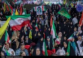 صدمین اجتماع شبانه بوشهری‌ها در میدان ثبت شد / نمایش اقتدار پهپادی در میدان امام (ره)