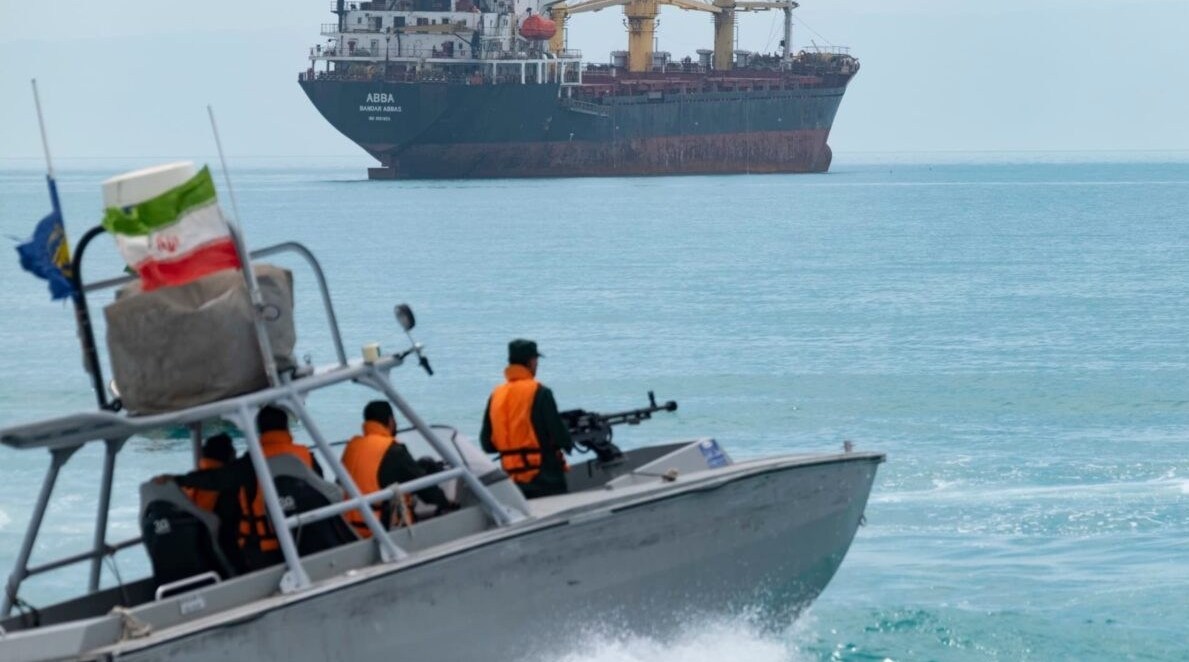 مضيق هرمز , الخليج الفارسي , البحر الأحمر , السعودية , الإمارات العربية المتحدة , الكويت , العراق , قطر , سلطنة عمان , 