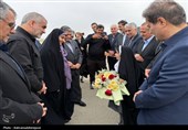 وزیر راه و شهرسازی برای افتتاح پروژه‌های بزرگ حمل‌ونقل وارد اردبیل شد