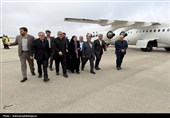 وزیر راه و شهرسازی برای افتتاح پروژه‌های بزرگ حمل‌ونقل وارد اردبیل شد
