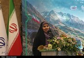 فرزانه صادق وزیر راه و شهرسازی در آیین افتتاح راه‌آهن اردبیل- میانه