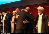 مراسم تجلیل و تکریم خانواده‌های شهدای جنگ رمضان در البرز