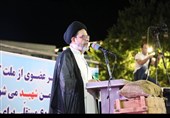 ملت ایران با ایستادگی خود هیمنه پوشالی قدرت‌های جهانی را شکست