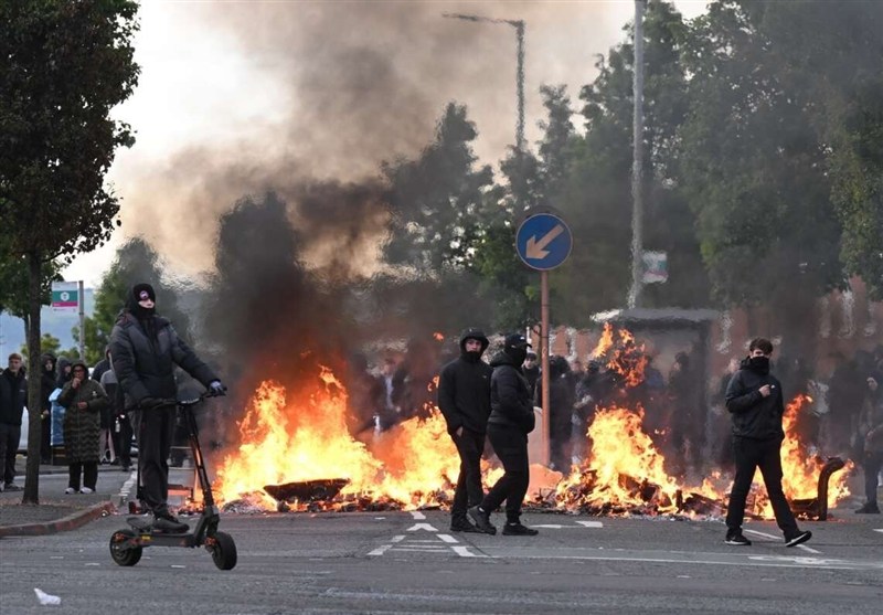 British Minister Says Violence in Northern Ireland