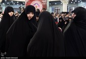 همسر سردار سپهبد شهید حاج حسین سلامی در مراسم نخستین سالگرد شهادت سردار سپهبد شهید حاج حسین سلامی در حاشیه مراسم نخستین سالگرد شهادت سردار سپهبد شهید حسین سلامی