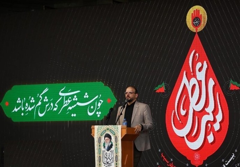 سیاه‌پوشی تهران با «عطر سیب»/خاطره یک مداح از دیدار صمیمی با