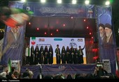 بعثت هنرمندان گلستانی در حماسه خیابان