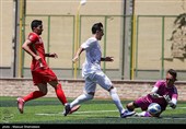 دیدار دوستانه تیم فوتبال پیشکسوتان پرسپولیس و استقلال و اصحاب هنر و رسانه