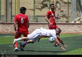 دیدار دوستانه تیم فوتبال پیشکسوتان پرسپولیس و استقلال و اصحاب هنر و رسانه
