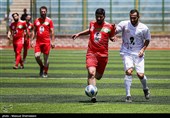 دیدار دوستانه تیم فوتبال پیشکسوتان پرسپولیس و استقلال و اصحاب هنر و رسانه
