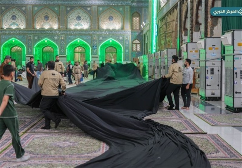 آغاز سیاه‌پوشی حرم مطهر امامین کاظمین(ع) در آستانه ماه محرم