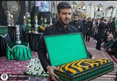 آیین اذن عزا و تعویض  پرچم گنبد حرم رضوی/اهدای پرچم متبرک به 210 هیئت