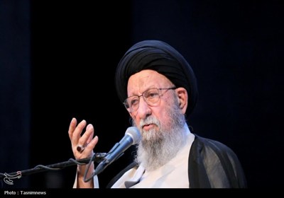 رونق تولید، راه برون‌رفت از مشکلات/احتکار و انحصار آفت اقتصاد است