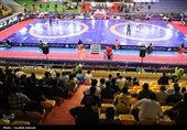 نخستین روز رقابت‌های بین‌المللی کشتی جام تختی در کرمان