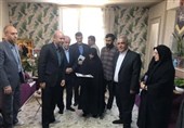 مشاور رئیس‌جمهور: خدمتگزار خانواده شهدا هستیم