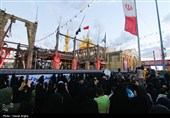 آئین تعویض پرچم گنبد حسینیه اعظم زنجان