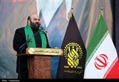 پرچم حرم بانوی کرامت به رنگ عزا درآمد