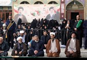 پرچم حرم بانوی کرامت به رنگ عزا درآمد