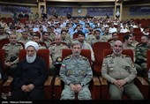 مراسم تجلیل و اهدای نشان فداکاری به خانواده‌های شهدا