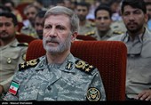 مراسم تجلیل و اهدای نشان فداکاری به خانواده‌های شهدا