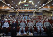 مراسم تجلیل و اهدای نشان فداکاری به خانواده‌های شهدا