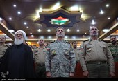 مراسم تجلیل و اهدای نشان فداکاری به خانواده‌های شهدا