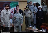 مراسم تجلیل و اهدای نشان فداکاری به خانواده‌های شهدا