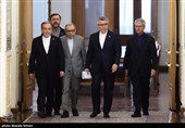 نشست وزیر امورخارجه با سفرا و روسای نمایندگی‌های خارجی و بین‌المللی