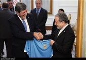 نشست وزیر امورخارجه با سفرا و روسای نمایندگی‌های خارجی و بین‌المللی